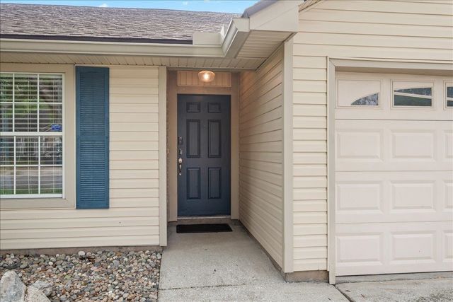 1729 Chandelier Cir, Jacksonville, FL 32225