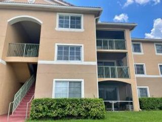 3690 NW Mediterranean Lane 305, Jensen Beach, FL 34957