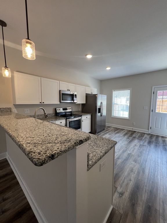 550 Peachers Mill Rd Unit B4, Clarksville, TN 37042