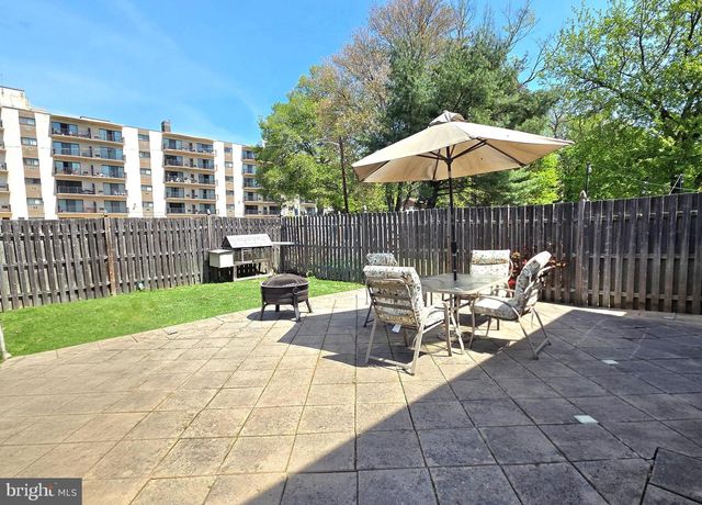 23 JAMES RUN, Cherry Hill, NJ 08002