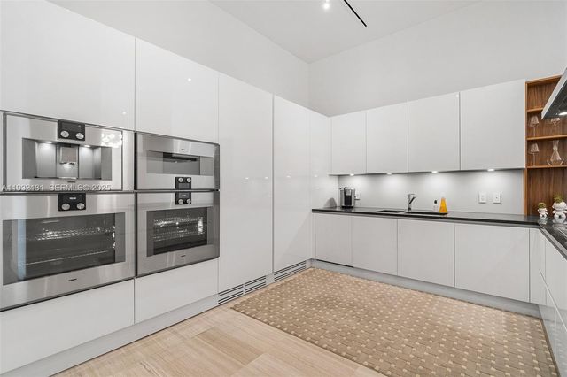 4701 N Meridian Ave 210, Miami Beach, FL 33140