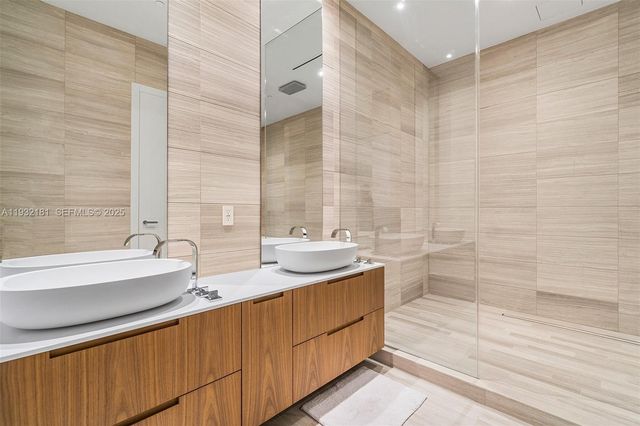 4701 N Meridian Ave 210, Miami Beach, FL 33140