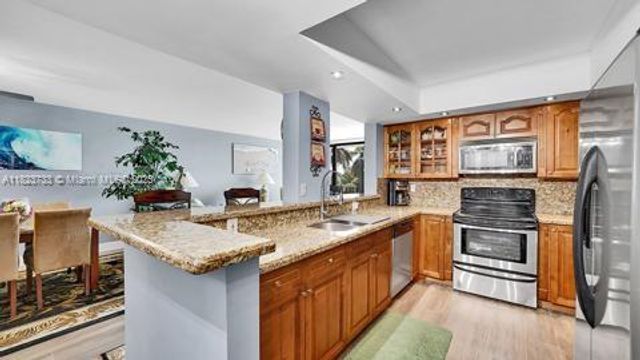 200 Leslie Dr 407, Hallandale Beach, FL 33009