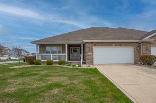 1933 Northwinds Drive, Dyer, IN 46311