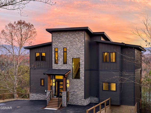 1843 Wild Briar Trail, Sevierville, TN 37876