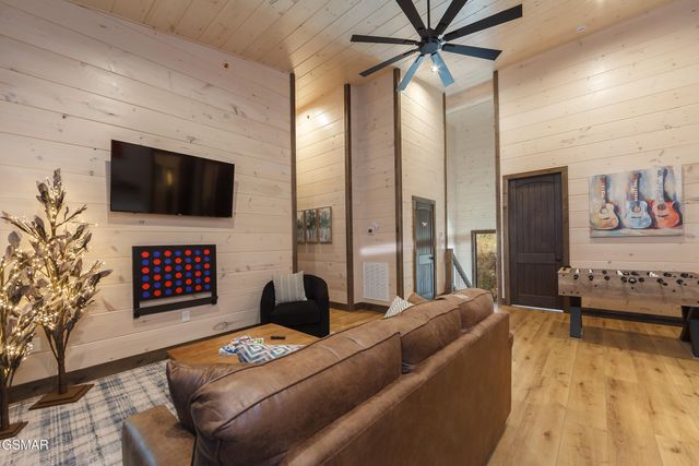 1843 Wild Briar Trail, Sevierville, TN 37876