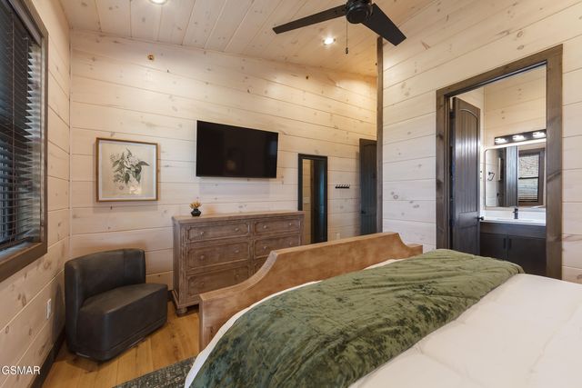 1843 Wild Briar Trail, Sevierville, TN 37876