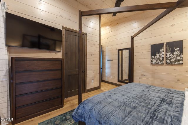 1843 Wild Briar Trail, Sevierville, TN 37876