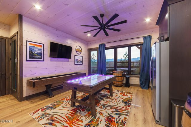 1843 Wild Briar Trail, Sevierville, TN 37876