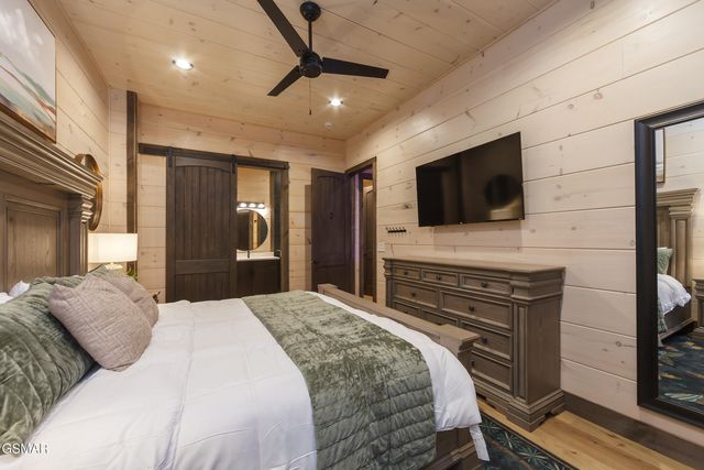 1843 Wild Briar Trail, Sevierville, TN 37876