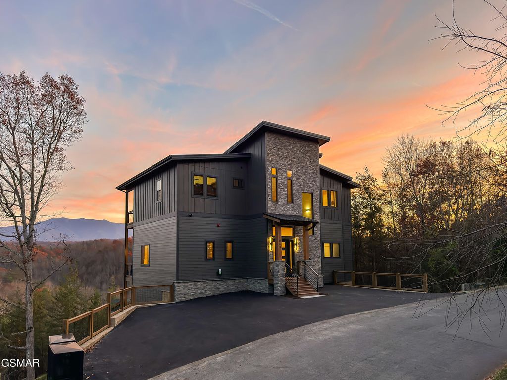 1843 Wild Briar Trail, Sevierville, TN 37876