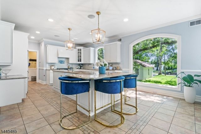 99 E Lindsley Rd, Cedar Grove Twp., NJ 07009