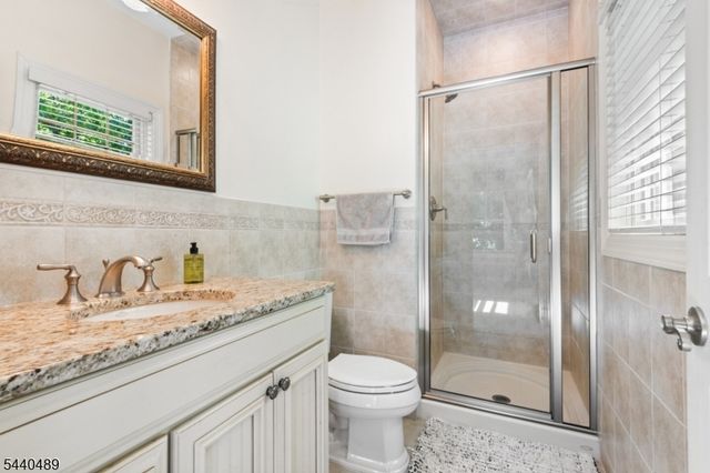 99 E Lindsley Rd, Cedar Grove Twp., NJ 07009