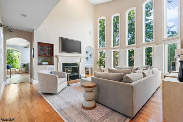 99 E Lindsley Rd, Cedar Grove Twp., NJ 07009