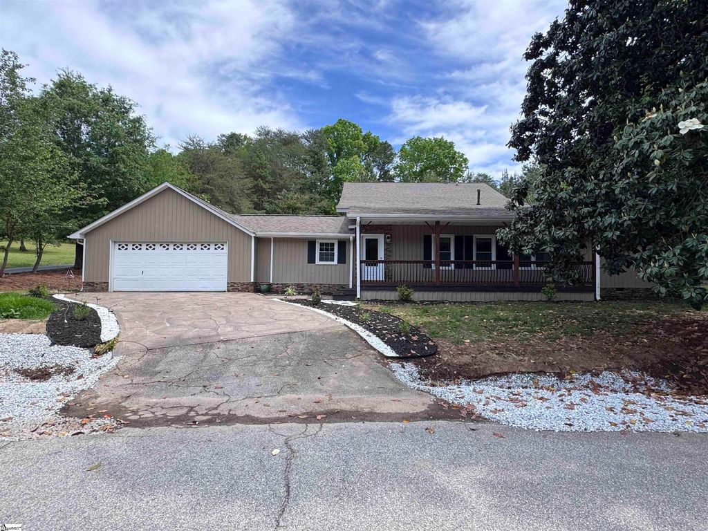 3936 Cripple Creek Road, Greer, SC 29651