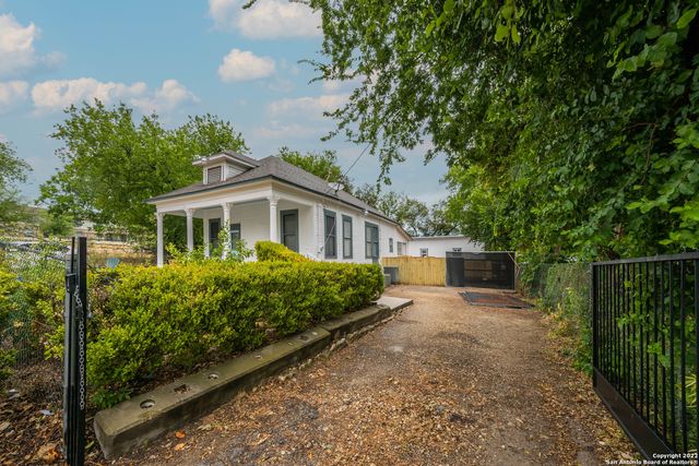 212 Mclane A, San Antonio, TX 78212