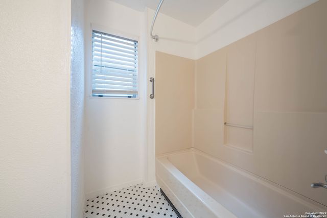 212 Mclane A, San Antonio, TX 78212