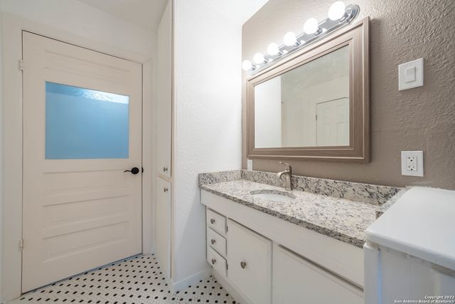 212 Mclane A, San Antonio, TX 78212