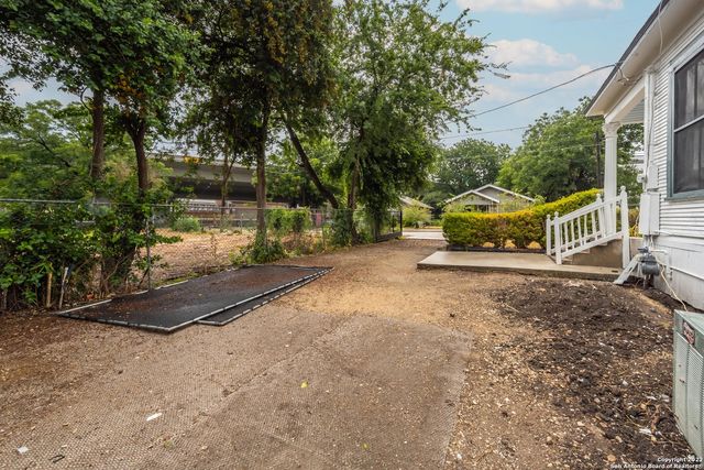 212 Mclane A, San Antonio, TX 78212