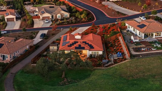 9540 Pamela St, El Dorado Hills, CA 95762