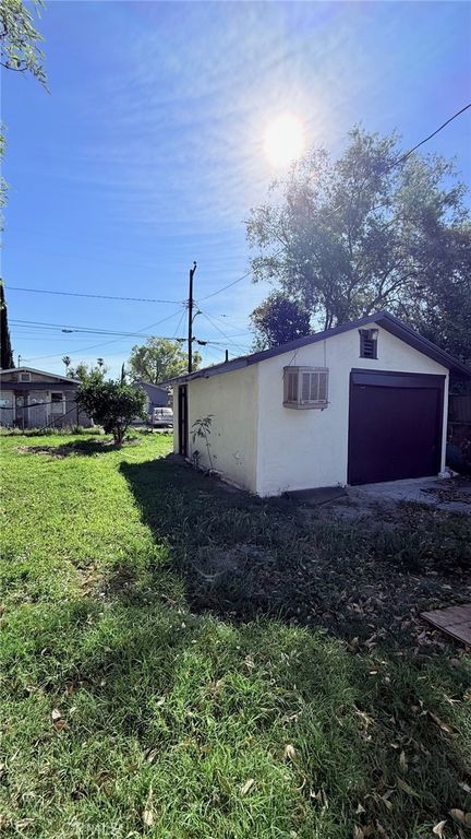 Image 31 of property listing at 1725 Genevieve Street, San Bernardino, CA 92405