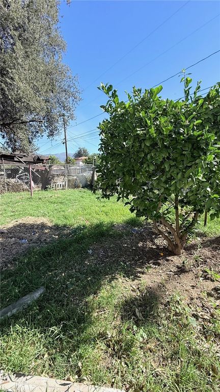 Image 33 of property listing at 1725 Genevieve Street, San Bernardino, CA 92405