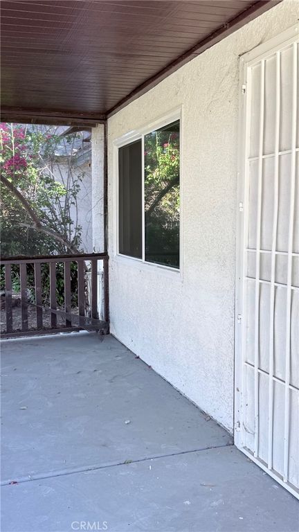 Image 7 of property listing at 1725 Genevieve Street, San Bernardino, CA 92405