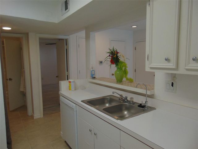 3220 69th Street G1, Galveston, TX 77551