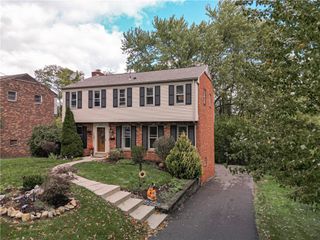 2320 Cassidy Dr, Bethel Park, PA 15102