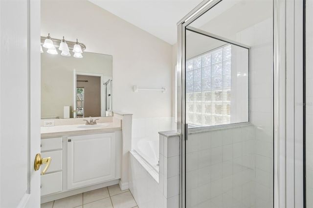 1229 CRIMSON CLOVER LANE, Wesley Chapel, FL 33543