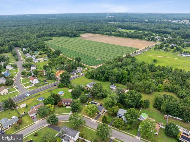 28 DUNHAM LOOP, Berlin, NJ 08009