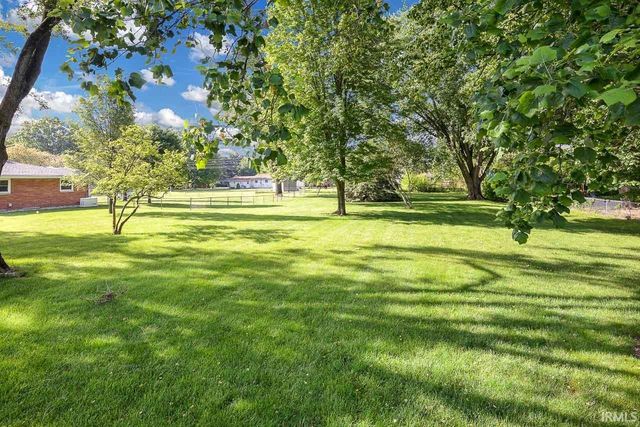 4236 Midway Road, Elkhart, IN 46517