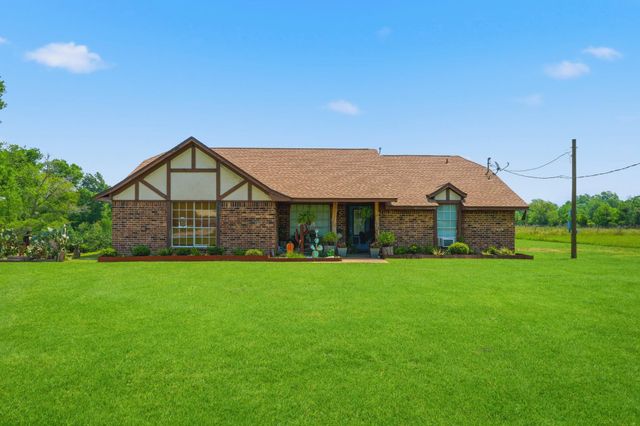 597 County Road 612, Dayton, TX 77535