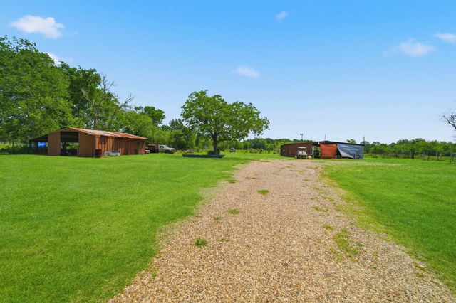 597 County Road 612, Dayton, TX 77535