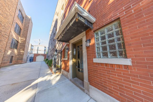 6846 S Paxton Avenue 2, Chicago, IL 60649