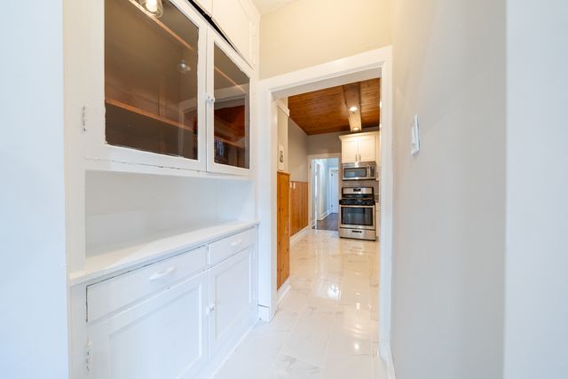 6846 S Paxton Avenue 2, Chicago, IL 60649