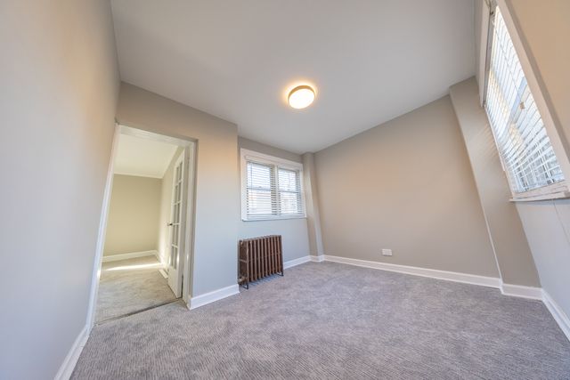 6846 S Paxton Avenue 2, Chicago, IL 60649