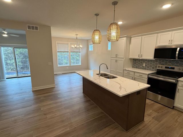 17 Palomino Court, Hudson, WI 54016