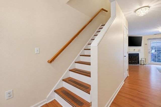 389 Neponset St D, Norwood, MA 02062