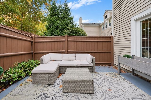 389 Neponset St D, Norwood, MA 02062