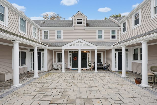 389 Neponset St D, Norwood, MA 02062