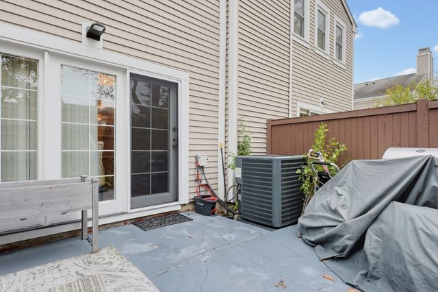 389 Neponset St D, Norwood, MA 02062