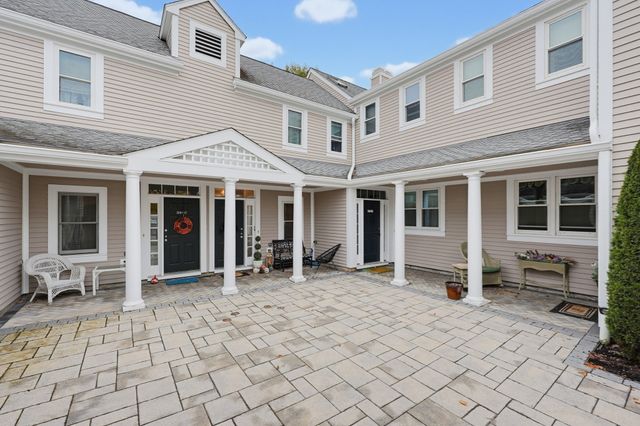389 Neponset St D, Norwood, MA 02062