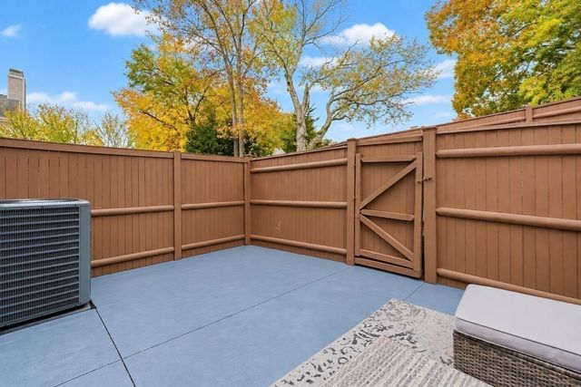 389 Neponset St D, Norwood, MA 02062