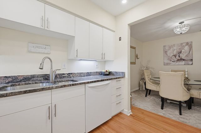 389 Neponset St D, Norwood, MA 02062