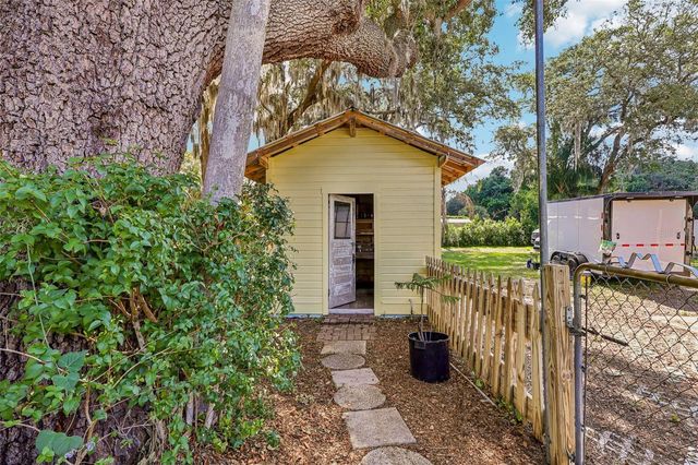 1190 OLD MOUNT DORA ROAD, Eustis, FL 32726