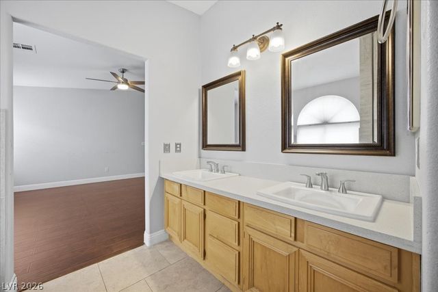 1476 Dragon Rock Drive, Henderson, NV 89052