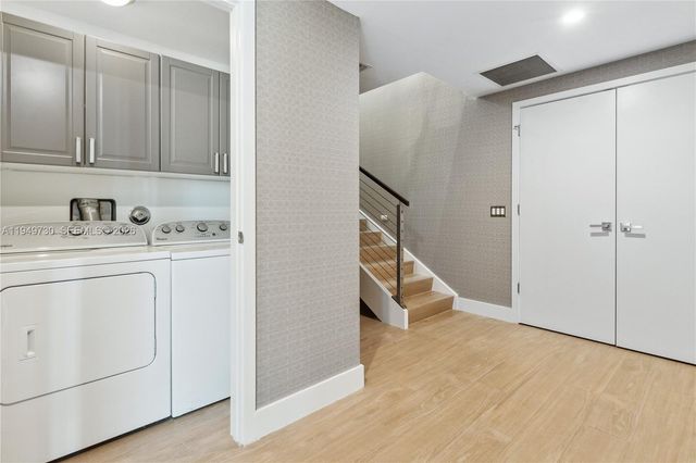 1080 SW Brickell Ave 1401, Miami, FL 33131