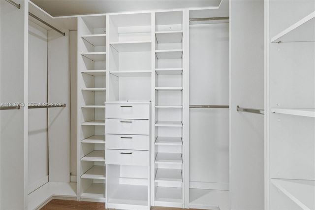 1080 SW Brickell Ave 1401, Miami, FL 33131