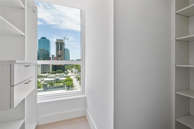 1080 SW Brickell Ave 1401, Miami, FL 33131